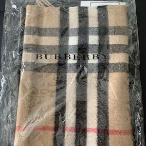 *NEW* Authentic Burberry Classic Cashmere Scarf